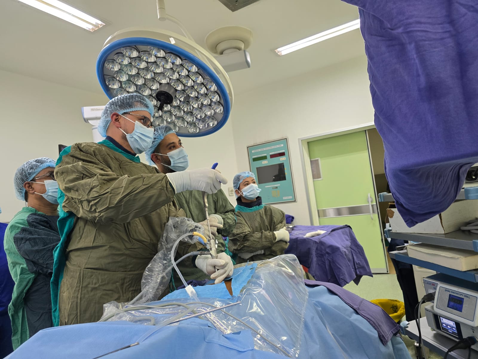 Performing Endoscopic Spine Surgery